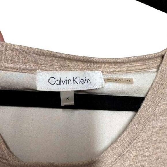 CALVIN KLEIN LAGON LOOK LONG SLEEVE SPLIT BACK TOP CREAM AND WHITE SIZE S - Picture 6 of 8